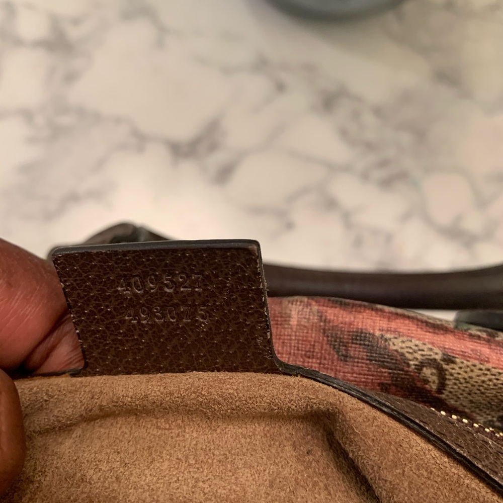 Gucci Purse!!